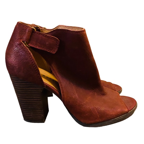 Lucky Brand Laciann Heeled Peep Toe Booties Stacked Heel Leather Burgundy Boot - Picture 2 of 9